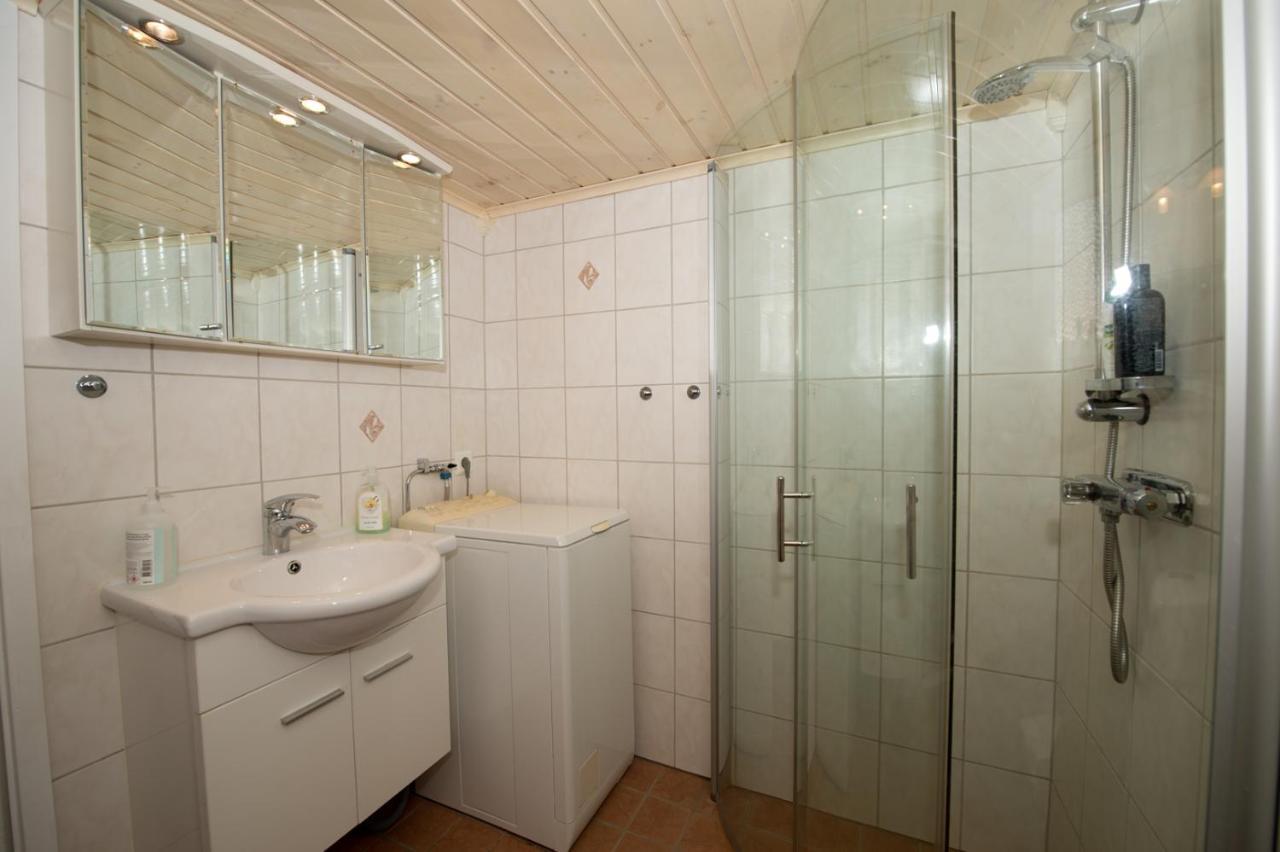 Naturskoent Boende Naera Skoevde Ngoại thất bức ảnh